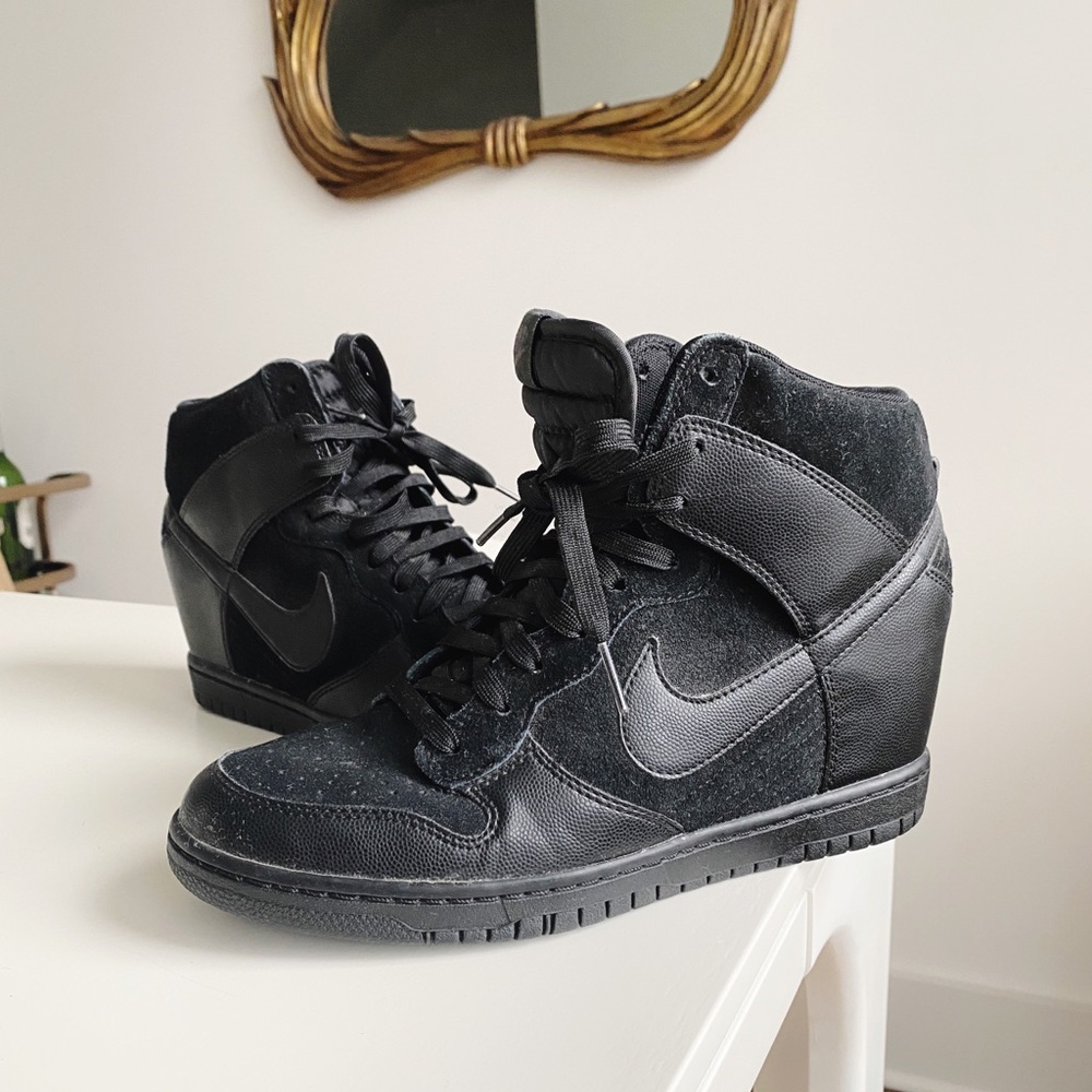 🖤 Nike “Triple Black” Sky Hi wedge sneakers